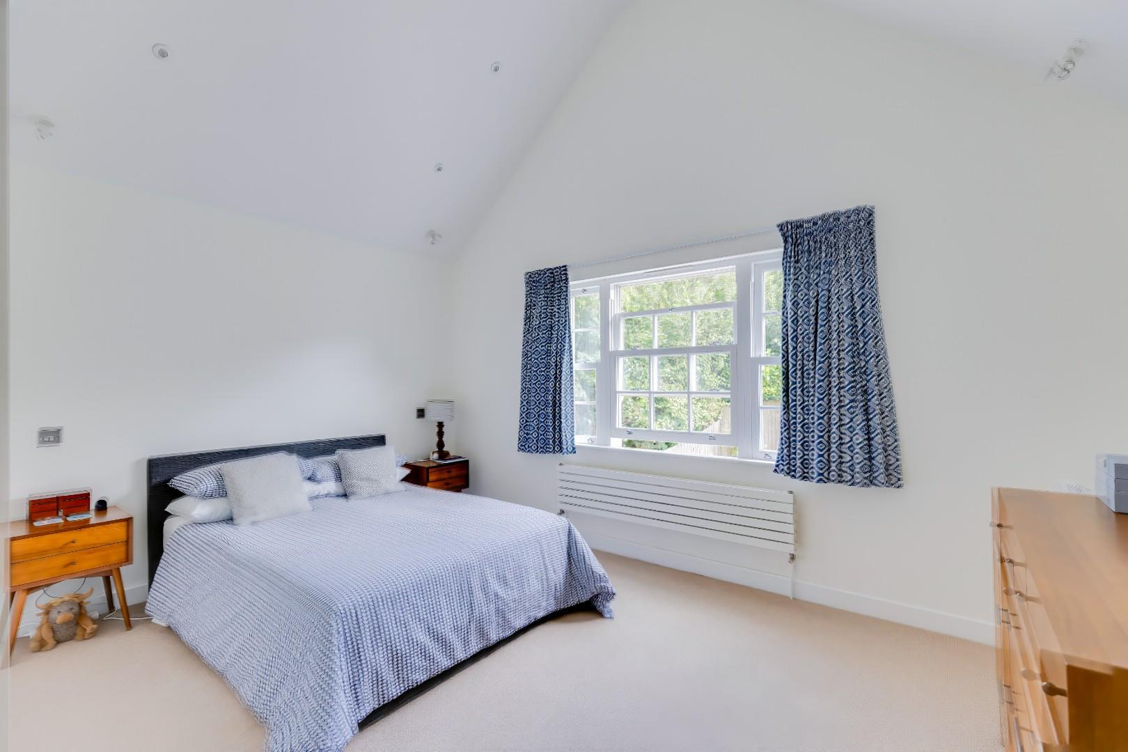 19 Borough Close, Cowbridge, Vale of Glamorgan, CF71 7BN